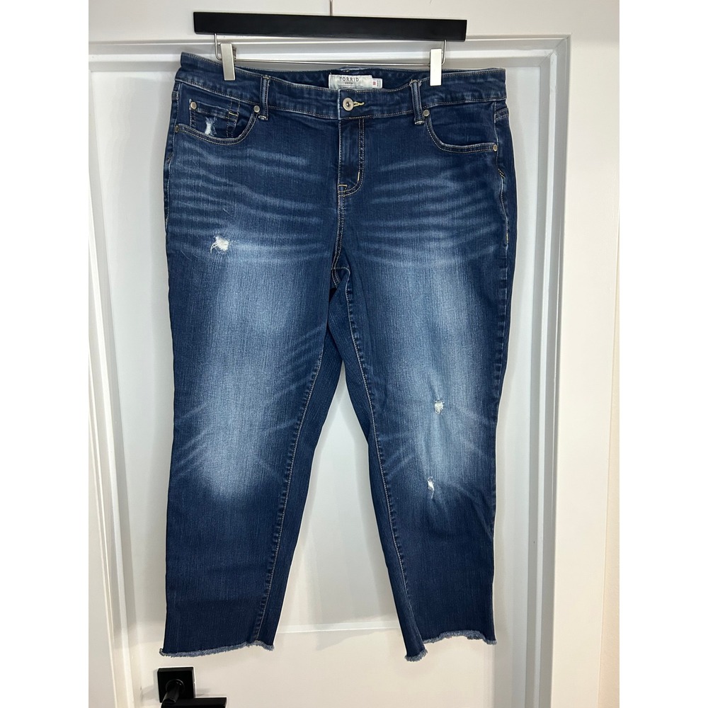 Torrid Denim First At Fit Jeans Womens 18 Dark Wash Distressed Raw Hem Cropped